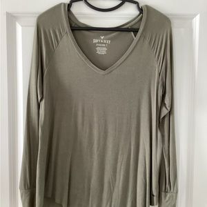 Olive green soft jegging tee. So soft and comfortable